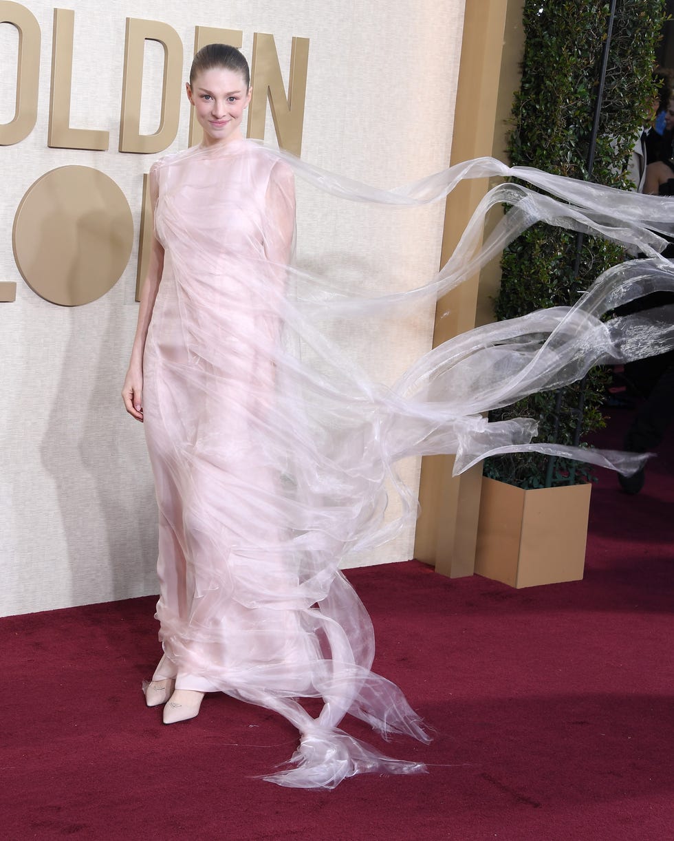 beverly hills, california january 07 hunter schafer arrives at the 81st annual golden globe awards at the beverly hilton on january 07, 2024 in beverly hills, california photo by steve granitzfilmmagic