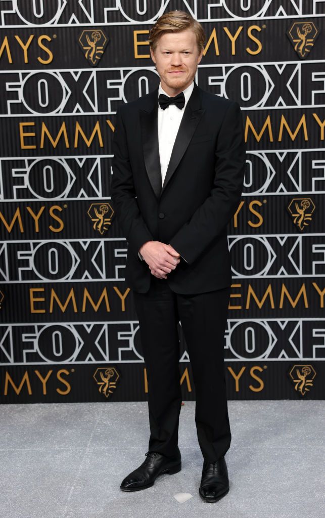 los angeles, ca january 15 jesse plemons arriving at the 75th primetime emmy awards at the peacock theater in los angeles, ca, monday, jan 15, 2024 jay l clendenin los angeles times via getty images