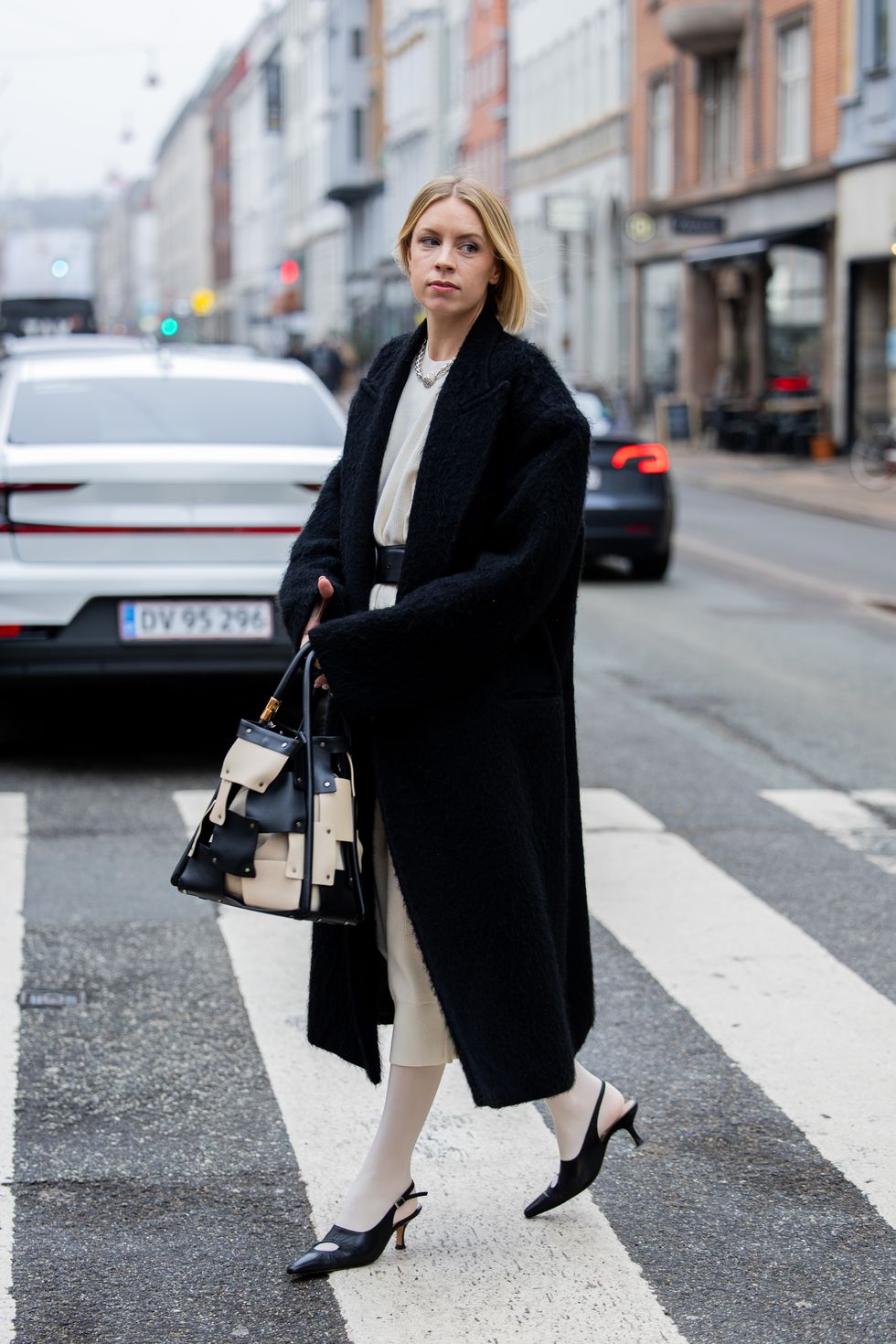 los mejores abrigos bonitos para mujer vistos en la semana de la moda de copenhague