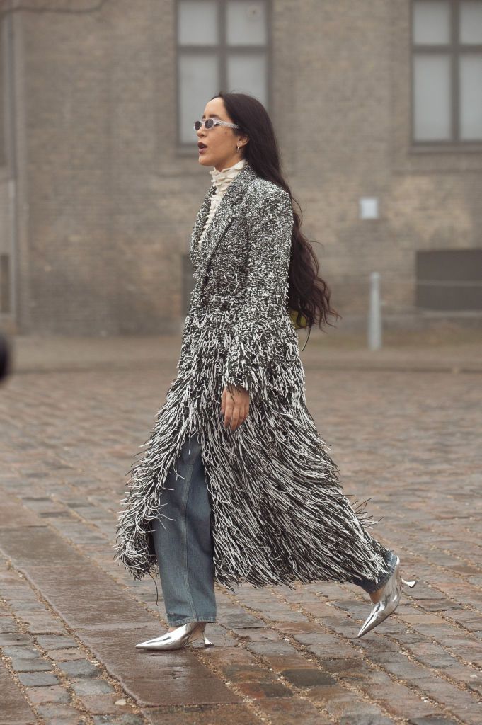 Las danesas se han enamorado de estos abrigos de pelo baratos y elegantes