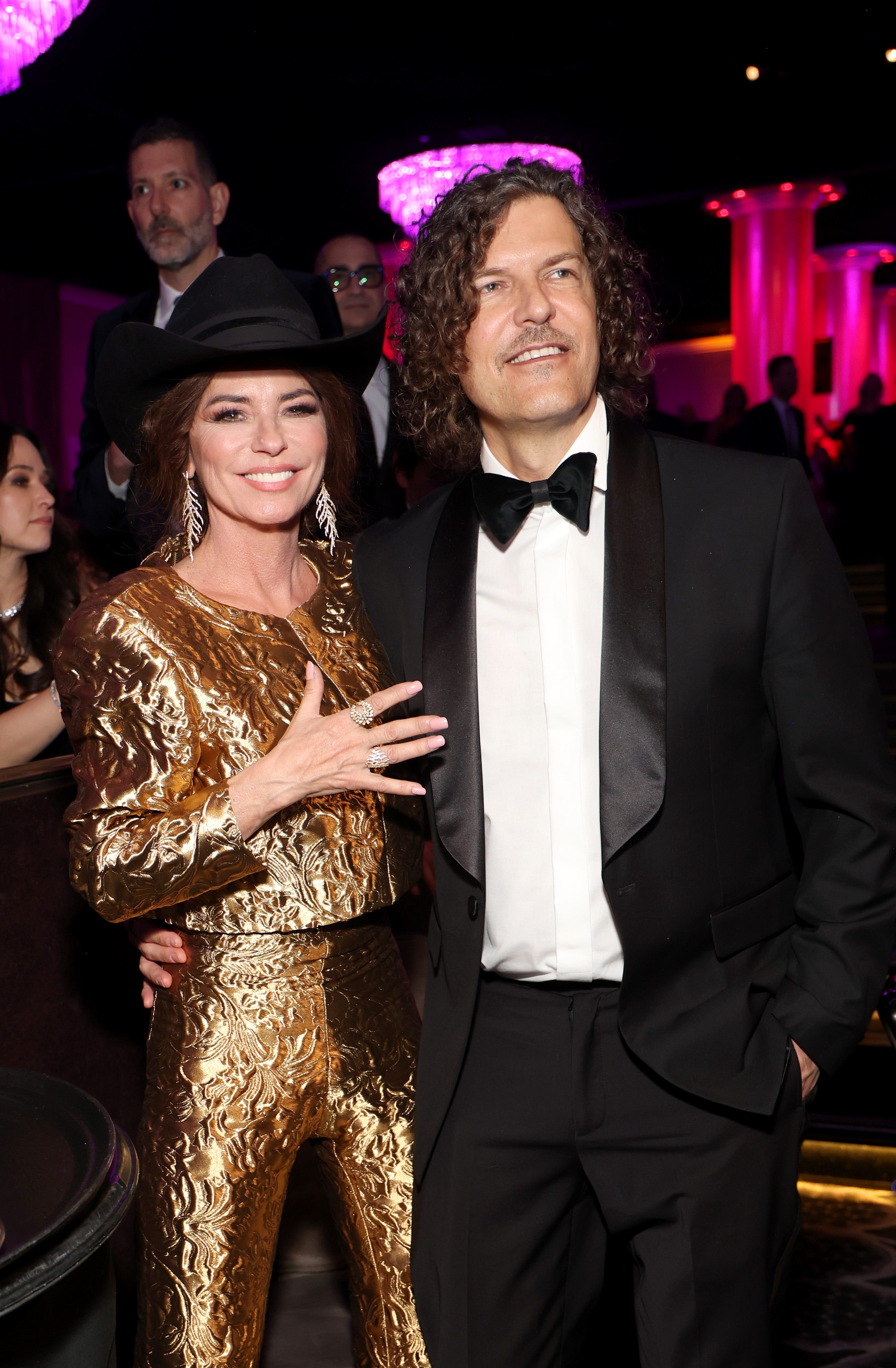 Shania Twain Shares Her Secrets To Achieving Dewy Skin | Waking Up With | ELLE