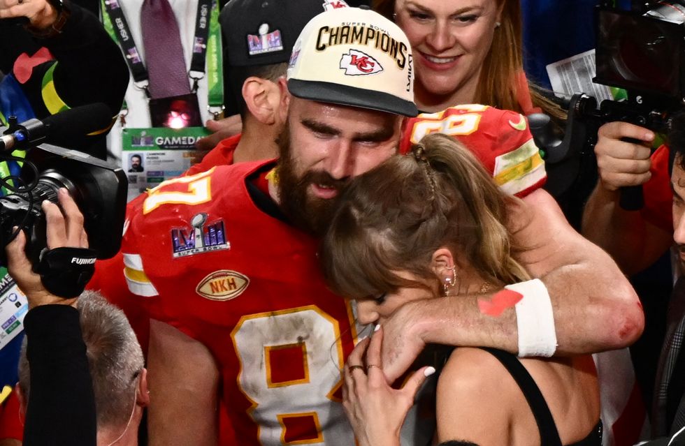 us singer songwriter taylor swift and kansas city chiefs tight end 87 travis kelce embrace after the chiefs won super bowl lviii against the san francisco 49ers at allegiant stadium in las vegas, nevada, february 11, 2024 photo by patrick t fallon afp photo by patrick t fallonafp via getty images