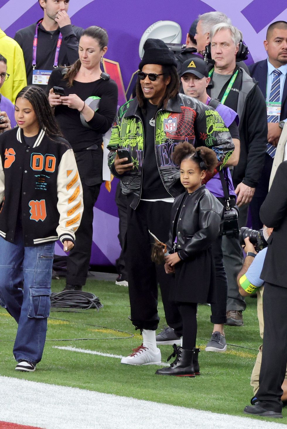 las vegas, nevada february 11 l r blue ivy carter, jay z and rumi carter are seen prior to super bowl lviii at allegiant stadium on february 11, 2024 in las vegas, nevada photo by ethan millergetty images
