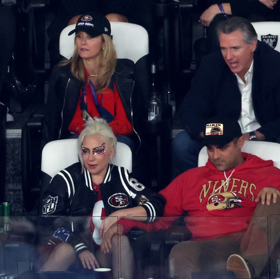 las vegas, nevada february 11 top l r jennifer siebel newsom and california governor gavin newsom and bottom l r lady gaga with boyfriend michael polansky look on in the third quarter during super bowl lviii between the san francisco 49ers nad kansas city chiefs at allegiant stadium on february 11, 2024 in las vegas, nevada photo by rob carrgetty images