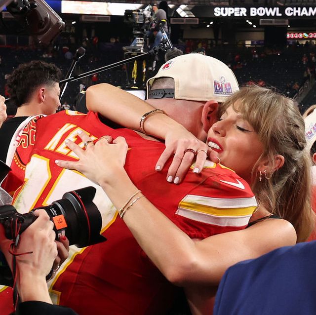 las vegas, nevada february 11 travis kelce 87 of the kansas city chiefs hugs taylor swift after defeating the san francisco 49ers 25 22 during super bowl lviii at allegiant stadium on february 11, 2024 in las vegas, nevada photo by jamie squiregetty images
