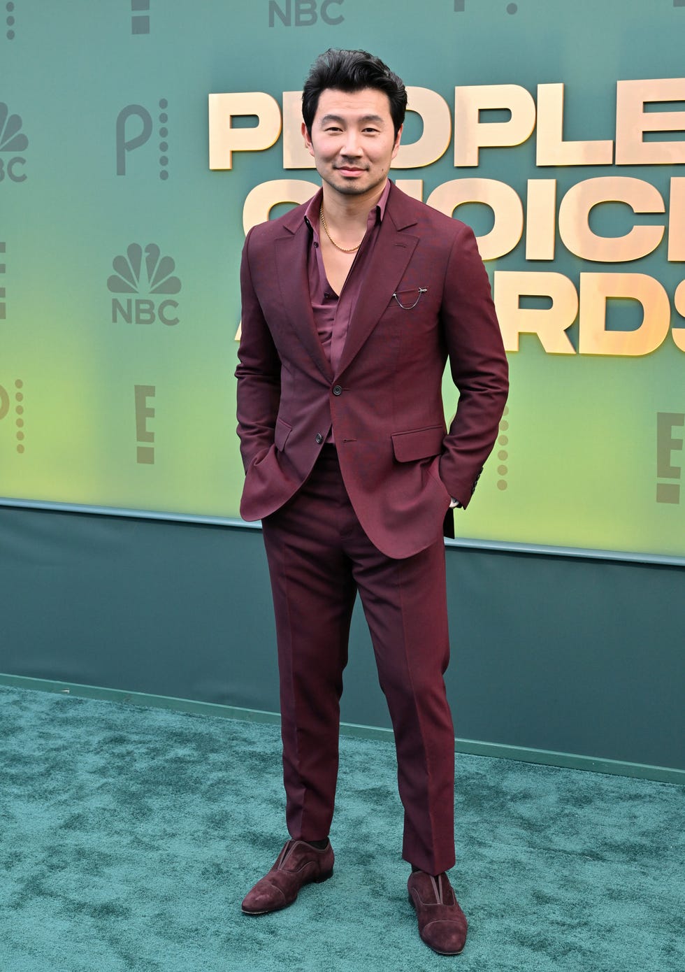 santa monica, california february 18 simu liu attends the 2024 peoples choice awards at barker hangar on february 18, 2024 in santa monica, california photo by axellebauer griffinfilmmagic