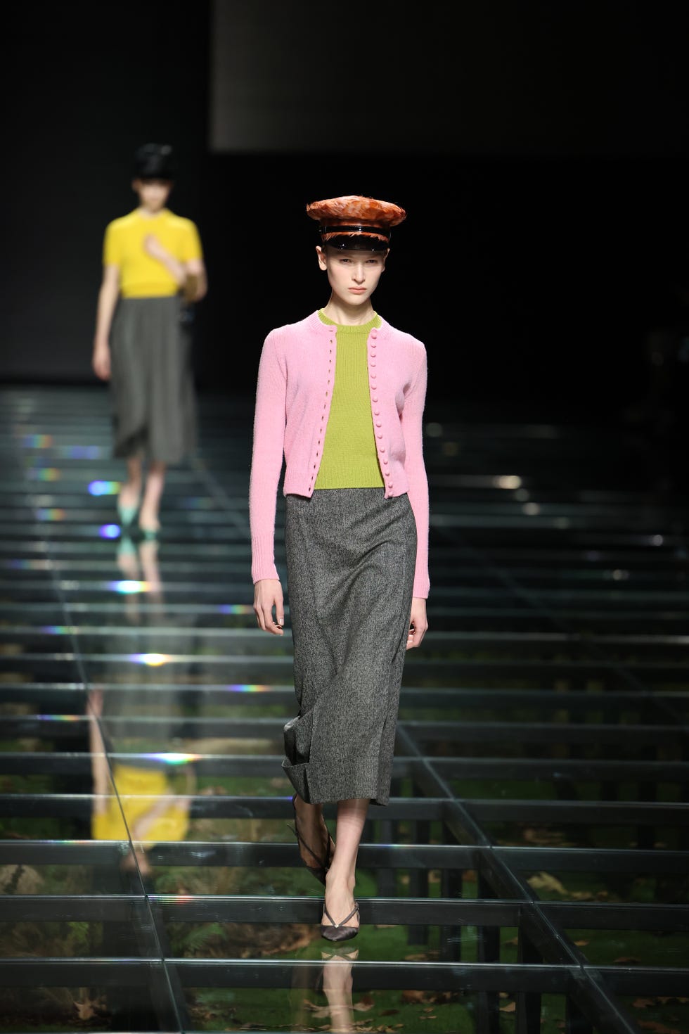 Moda Donna Inverno 2025 le tendenze dalla sfilata Prada