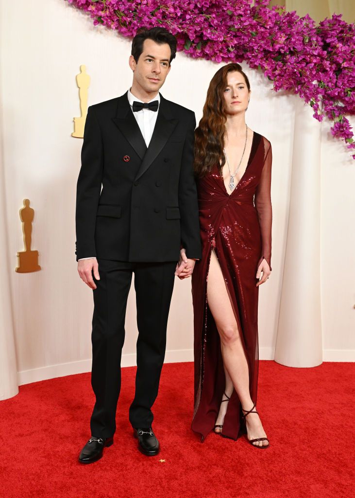 mark ronson and grace gummer at the 96th annual oscars held at at the ovation hollywood on march 10, 2024 in los angeles, california photo by gilbert floresvariety via getty images