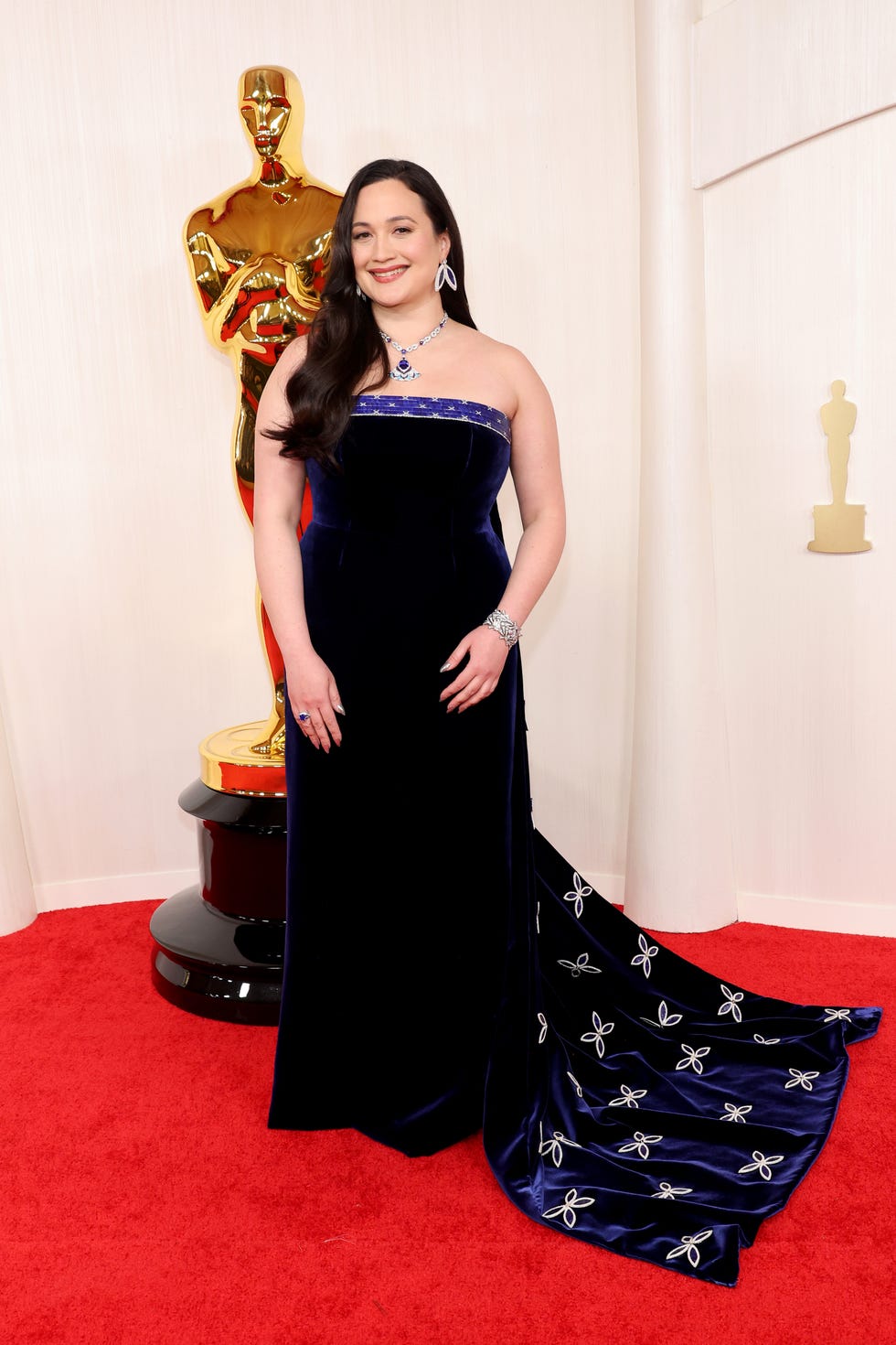 hollywood, california march 10 lily gladstone attends the 96th annual academy awards on march 10, 2024 in hollywood, california photo by mike coppolagetty images