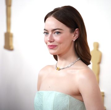 hollywood, california march 10 emma stone attends the 96th annual academy awards at dolby theatre on march 10, 2024 in hollywood, california photo by jeff kravitzfilmmagic