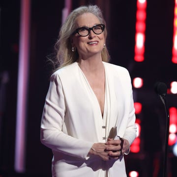 meryl streep vestido blalnco piernas