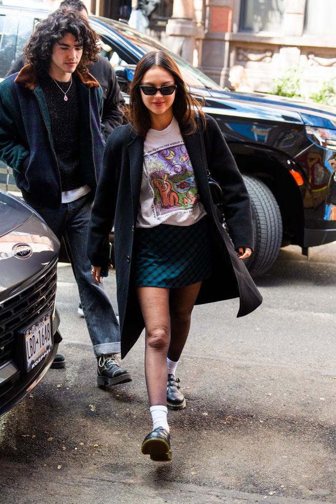 10 Best Olivia Rodrigo Costume Ideas For Halloween 2024