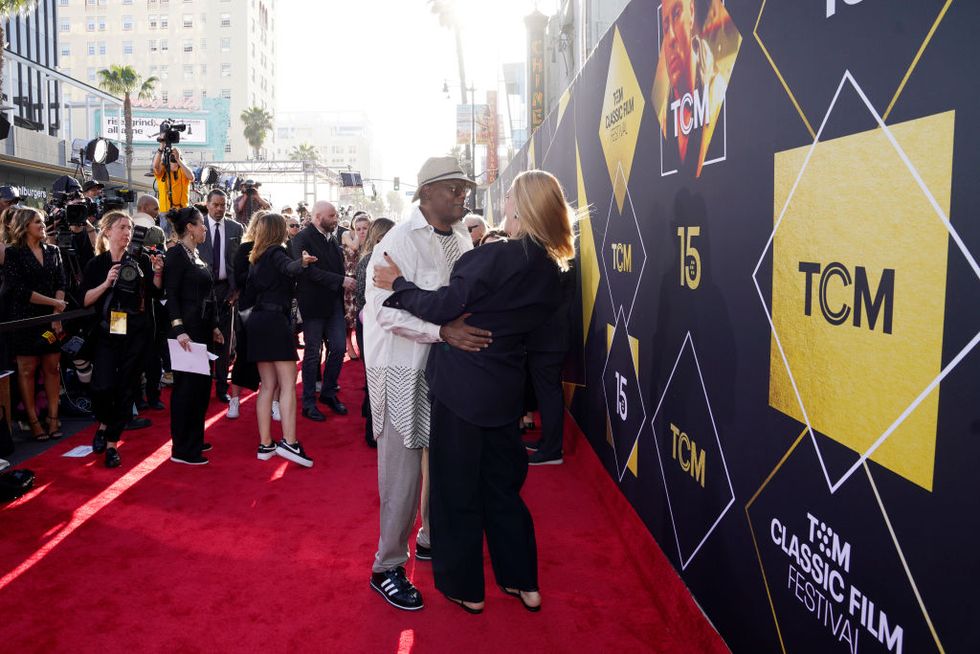 hollywood, california april 18 l r samuel l jackson and uma thurman attend the opening night gala and 30th anniversary screening of pulp fiction during the 2024 tcm classic film festival at tcl chinese theatre on april 18, 2024 in hollywood, california photo by presley anngetty images for tcm