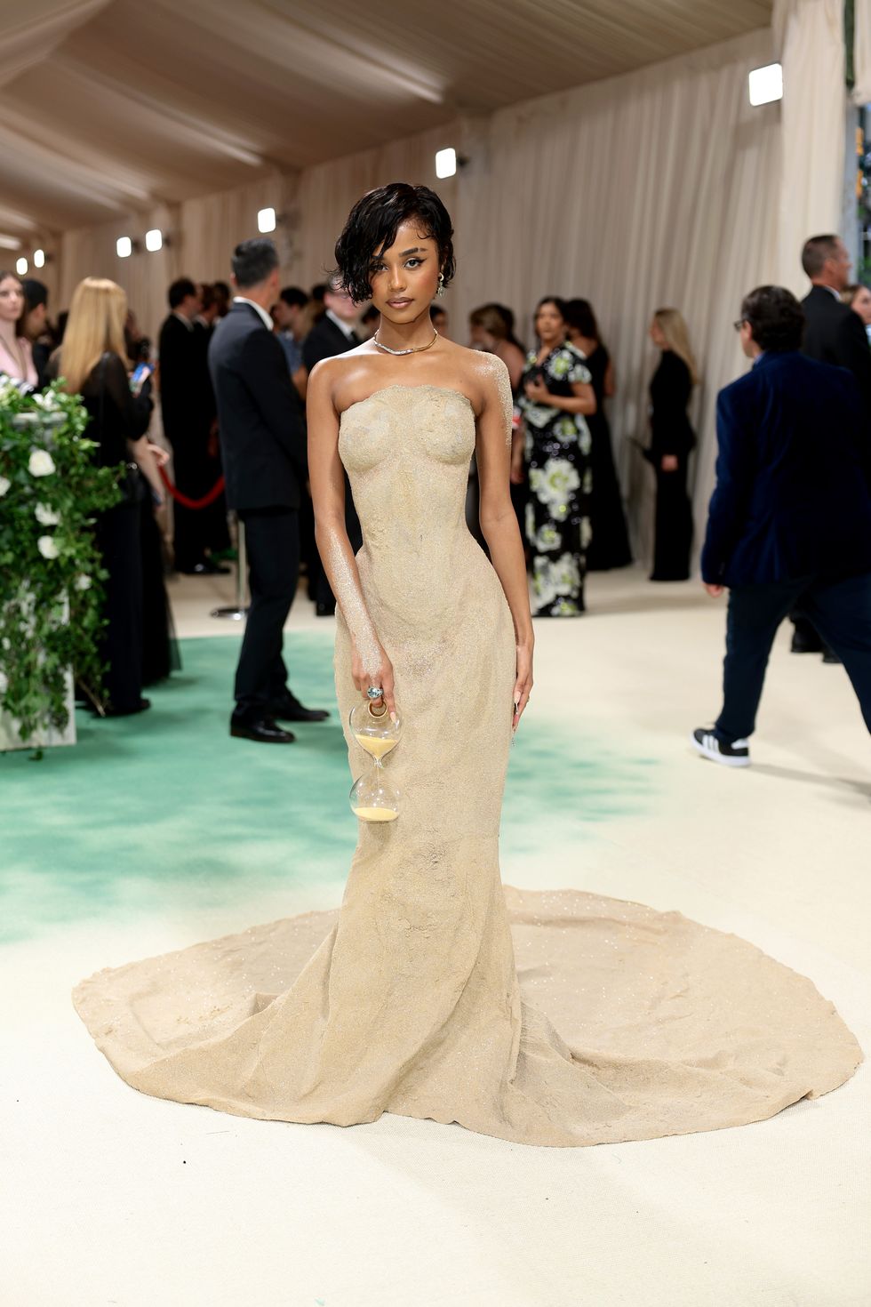 new york, new york may 06 tyla attends the 2024 met gala celebrating sleeping beauties reawakening fashion at the metropolitan museum of art on may 06, 2024 in new york city photo by dimitrios kambourisgetty images for the met museumvogue