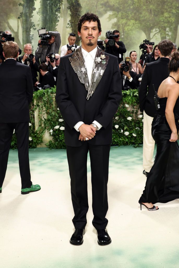 new york, new york may 06 omar apollo attends the 2024 met gala celebrating sleeping beauties reawakening fashion at the metropolitan museum of art on may 06, 2024 in new york city photo by jamie mccarthygetty images