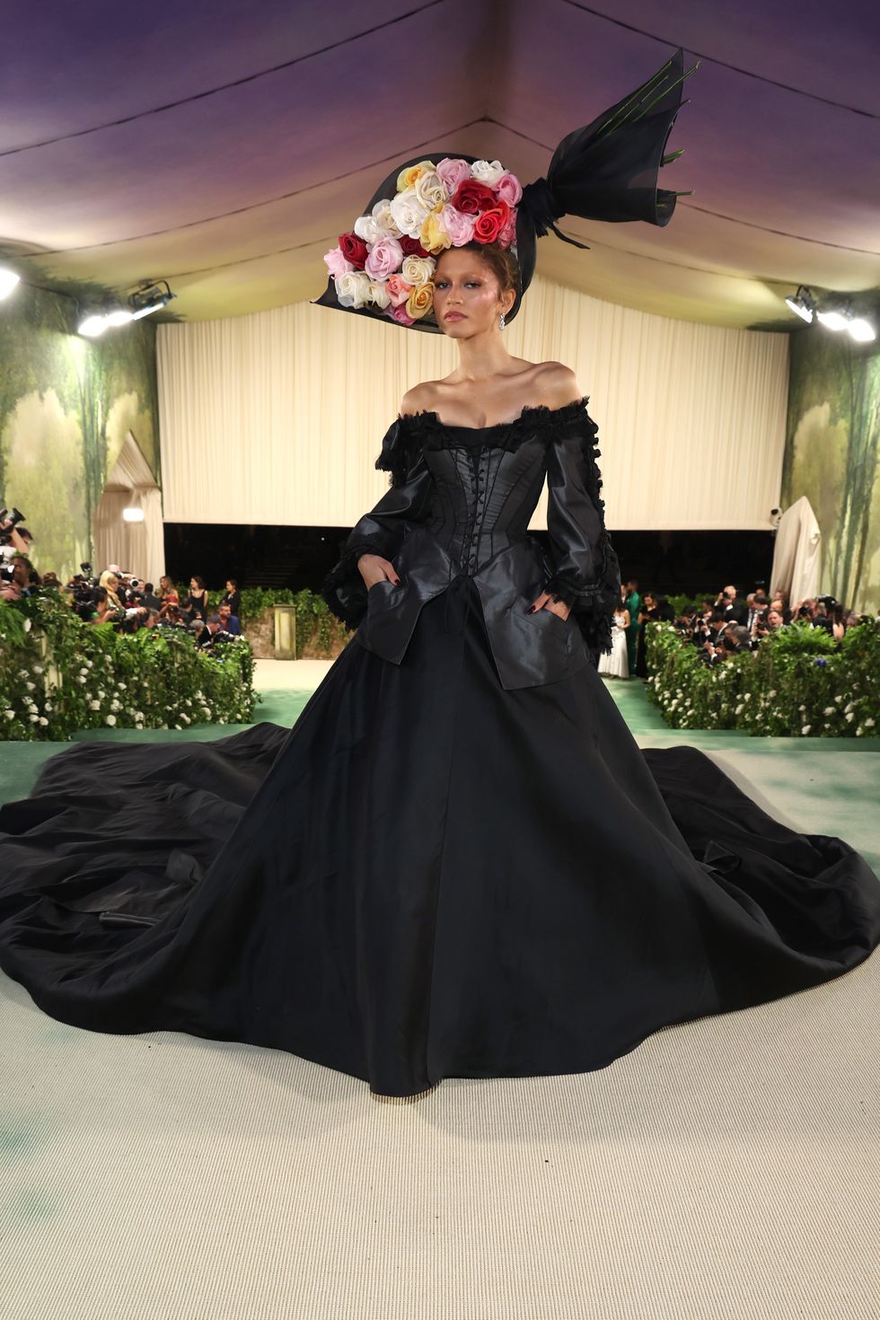 new york, new york may 06 zendaya attends the 2024 met gala celebrating sleeping beauties reawakening fashion at the metropolitan museum of art on may 06, 2024 in new york city photo by kevin mazurmg24getty images for the met museumvogue