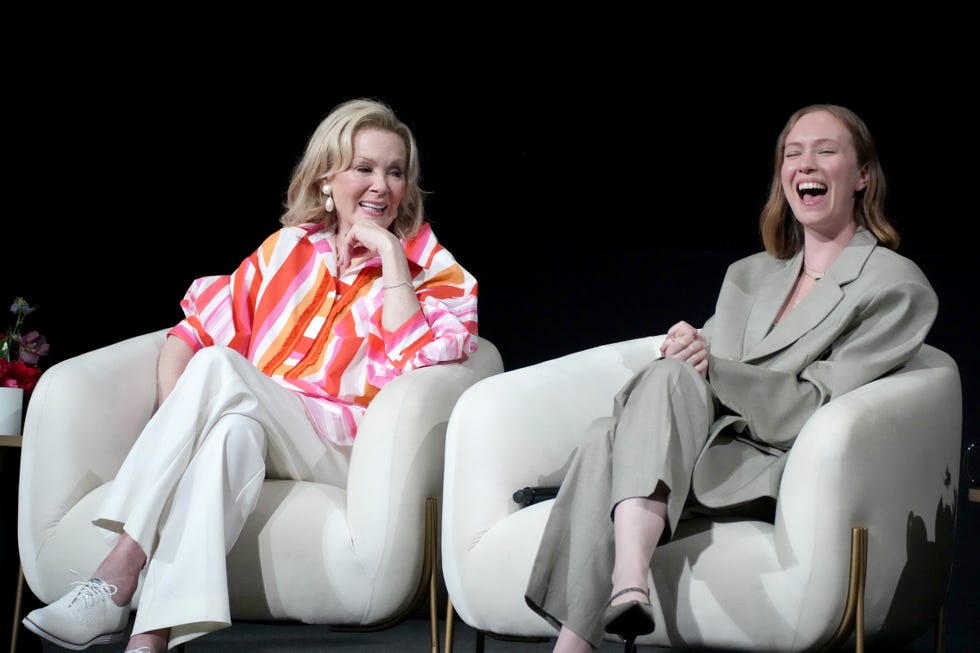 north hollywood, california may 30 l r jean smart and hannah einbinder speak onstage at the hacks los angeles fyc event at television academys wolf theatre at the saban media center on may 30, 2024 in north hollywood, california photo by jeff kravitzfilmmagic for hbo