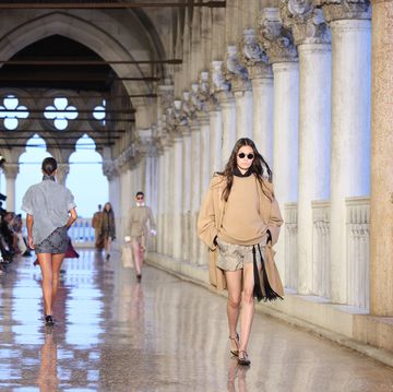 venice, italy june 11 a model walks the runway at the max mara resort 2025 at piazza san marco on june 11, 2024 in venice, italy photo by daniele venturelliwireimage