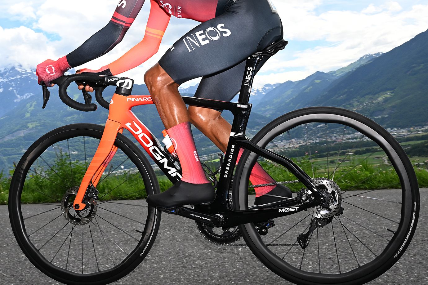 villars sur ollon, switzerland june 16 brandon rivera of colombia and team ineos grenadiers sprints during the 87th tour de suisse 2024, stage 8 a 157km individual time trial stage from aigle to villars sur ollon 1249m  uciwt  on june 16, 2024 in villars sur ollon, switzerland photo by tim de waelegetty images