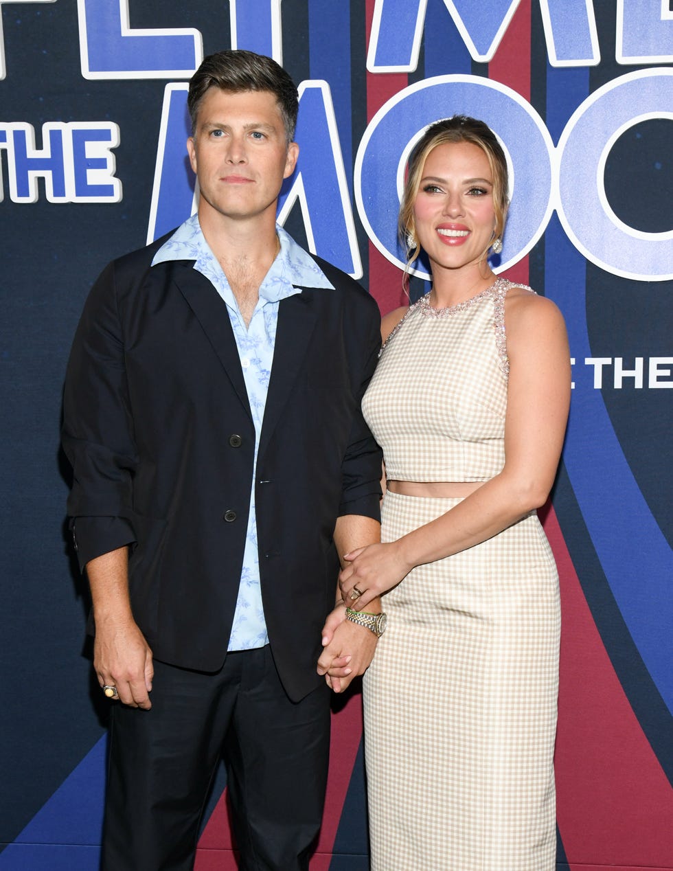 scarlett johansson gingham outfit