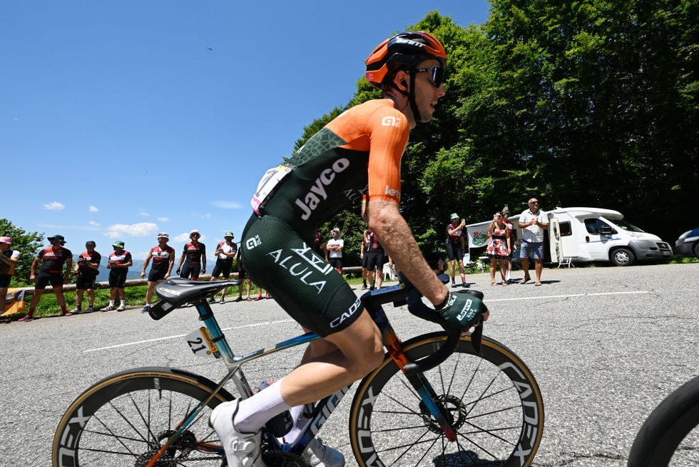 plateau de beille, france july 14 simon yates of the united kingdom and team jayco alula competes during the 111th tour de france 2024, stage 15 a 1977km stage from loudenvielle to plateau de beille 1782m  uciwt  on july 14, 2024 in plateau de beille, france photo by tim de waelegetty images