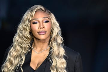 former us tennis player serena williams poses on the red carpet as she arrives for 'the prelude to the olympics' at the fondation louis vuitton in paris on july 25, 2024, ahead of the 2024 paris olympics photo by julien de rosa afp