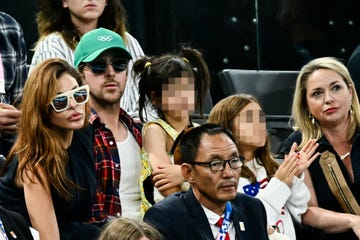 us actress eva mendes l and her partner canadian actor ryan gosling 2l attend the artistic gymnastics womens uneven bars final during the paris 2024 olympic games at the bercy arena in paris, on august 4, 2024 photo by loic venance afp photo by loic venanceafp via getty images