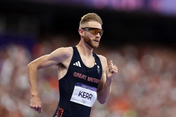 paris, france august 06 josh kerr of team great britain competes during the mens 1500m final on day eleven of the olympic games paris 2024 at stade de france on august 06, 2024 in paris, france photo by hannah petersgetty images