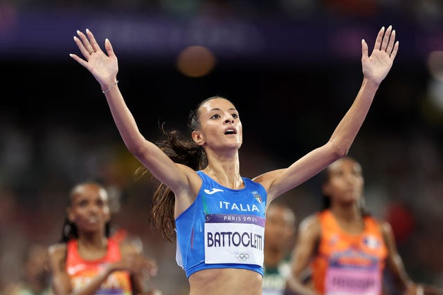 paris, france august 09 silver medalist nadia battocletti of team italy celebrates winning the silver medalin the womens 10,000m final on day fourteen of the olympic games paris 2024 at stade de france on august 09, 2024 in paris, france photo by hannah petersgetty images