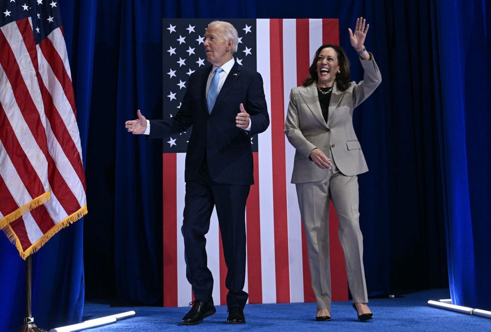 topshot us president joe biden and vice president and democratic presidential candidate kamala harris arrive to speak at prince georges community college in largo, maryland, on august 15, 2024 photo by brendan smialowski  afp photo by brendan smialowskiafp via getty images