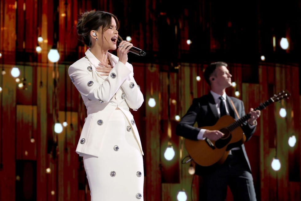 dnc chicago, il august 21, 2024 maren morris performs during the democratic national convention wednesday, aug 21, 2024, in chicago robert gauthierlos angeles times via getty images