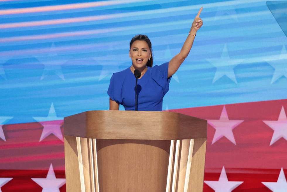 chicago, il august 22, 2024 eva longoria speaks during the democratic national convention thursday, aug 22, 2024, in chicago, il myung j chunlos angeles times via getty images
