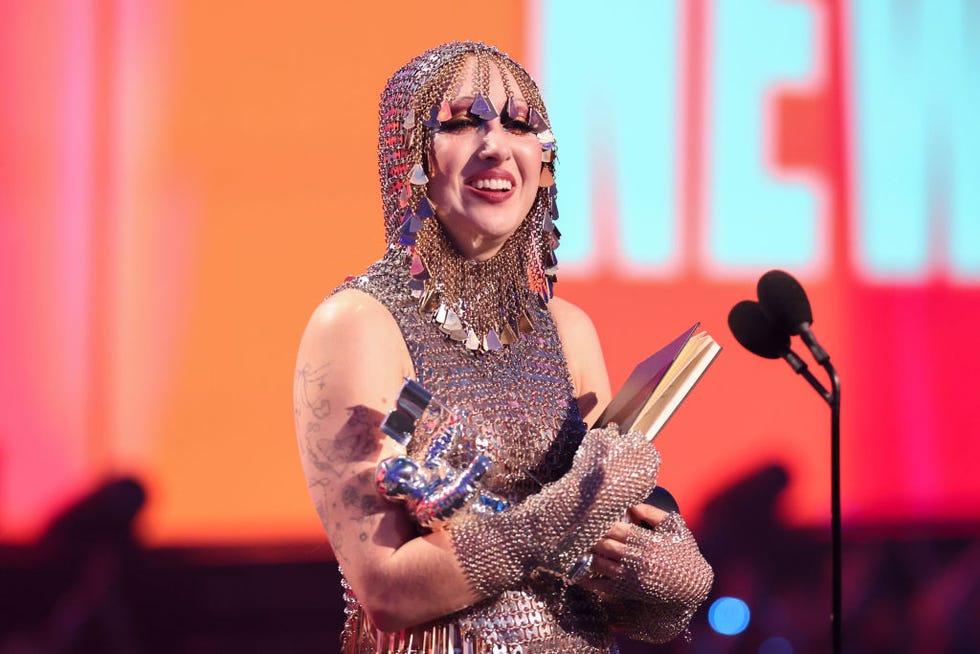 chappell roan accepts the best new artist award onstage at the 2024 mtv video music awards held at ubs arena september 11, 2024 in in elmont, new york photo by christopher polkbillboard via getty images