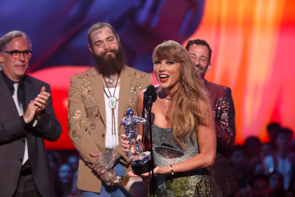 elmont, new york september 11 taylor swift accepts the the video of the year award presented by burger king for fortnight on stage during the 2024 mtv video music awards at ubs arena on september 11, 2024 in elmont, new york photo by mike coppolagetty images for mtv