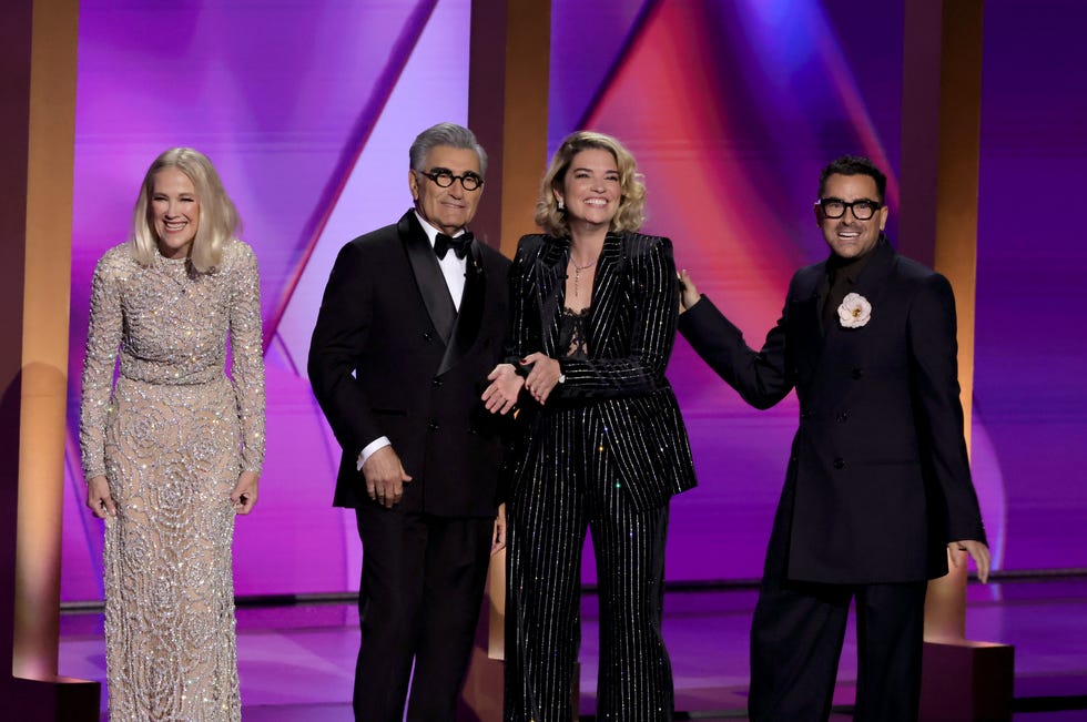 los angeles, california september 15l r catherine ohara, eugene levy, annie murphy, and dan levy speak onstage during the 76th primetime emmy awards at peacock theater on september 15, 2024 in los angeles, california photo by kevin wintergetty images