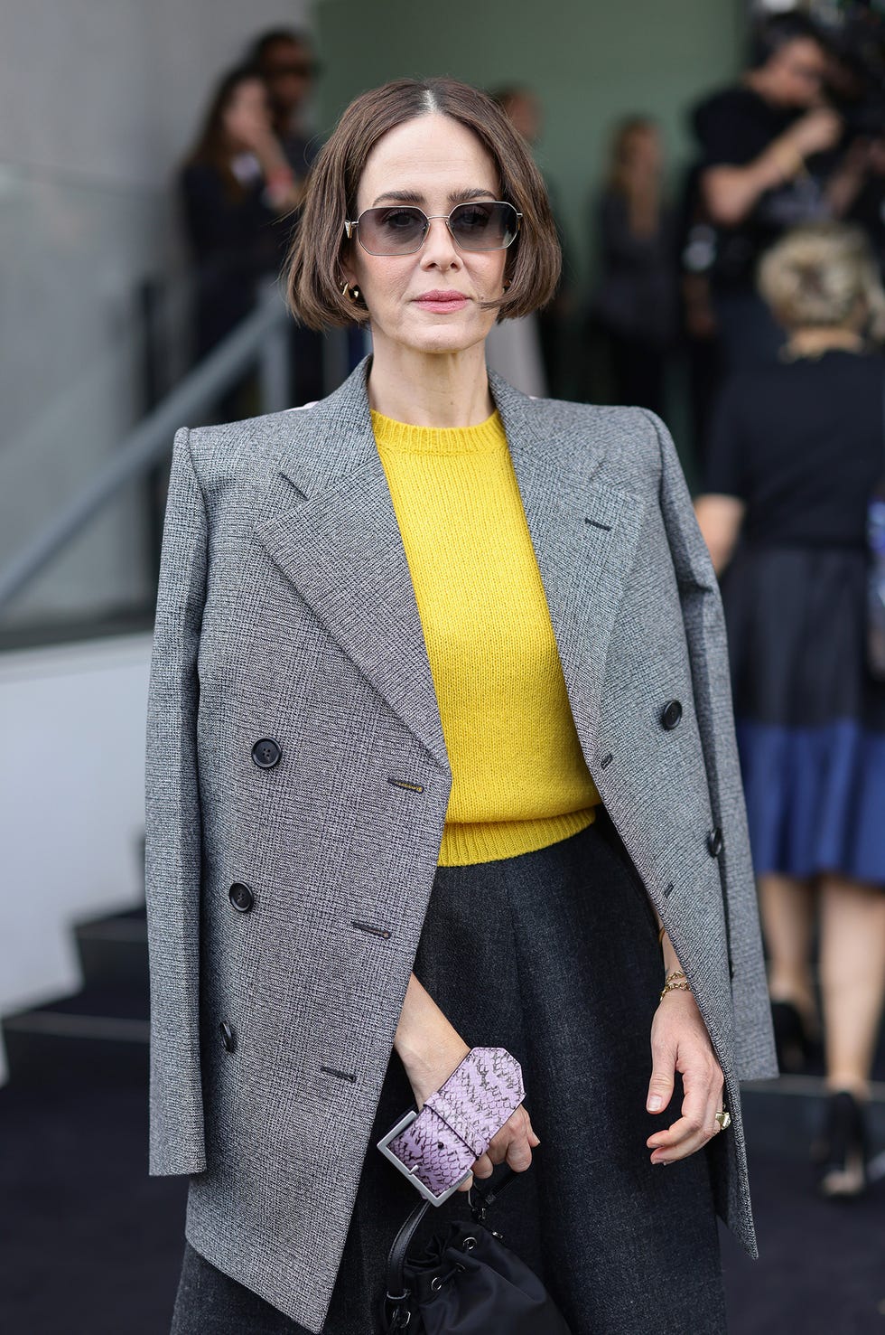 milan, italy september 19 sarah paulson arrives at the prada fashion show during the milan womenswear springsummer 2025 on september 19, 2024 in milan, italy photo by andreas rentzgetty images