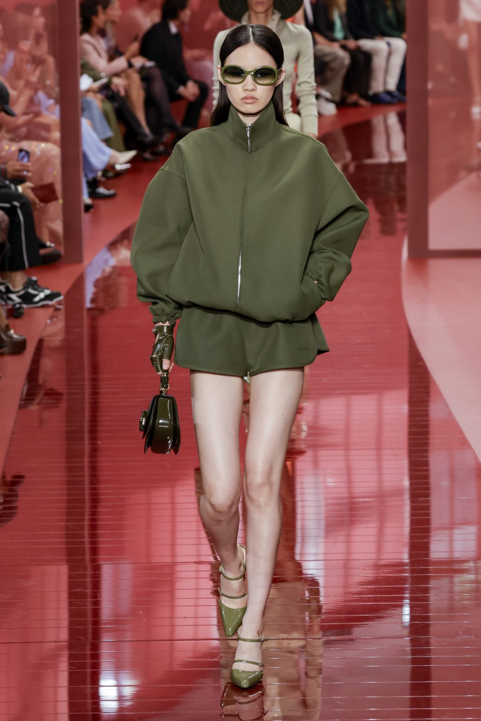 Deze opvallende modetrends ga je in 2025 echt overal zien