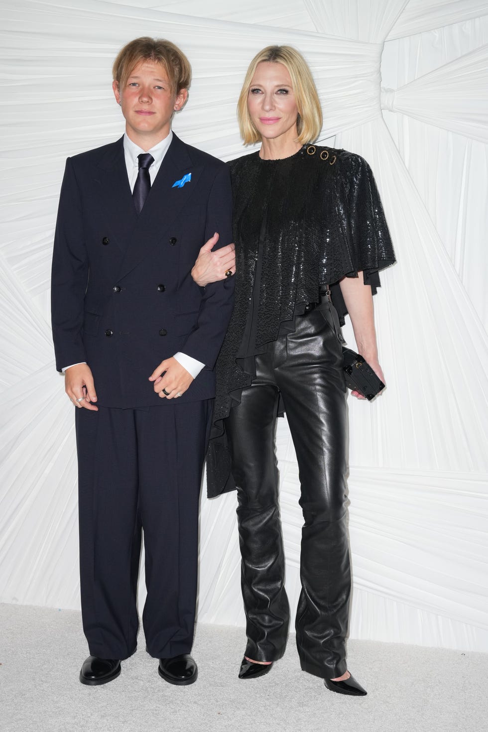 cate blanchett son red carpet