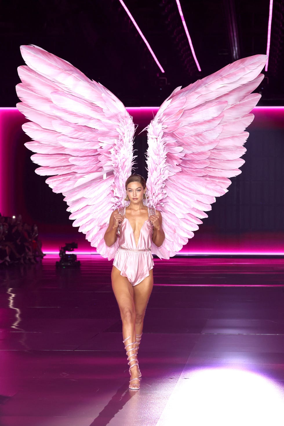 Victoria Secret Fashion Show 2024 - Figure 1