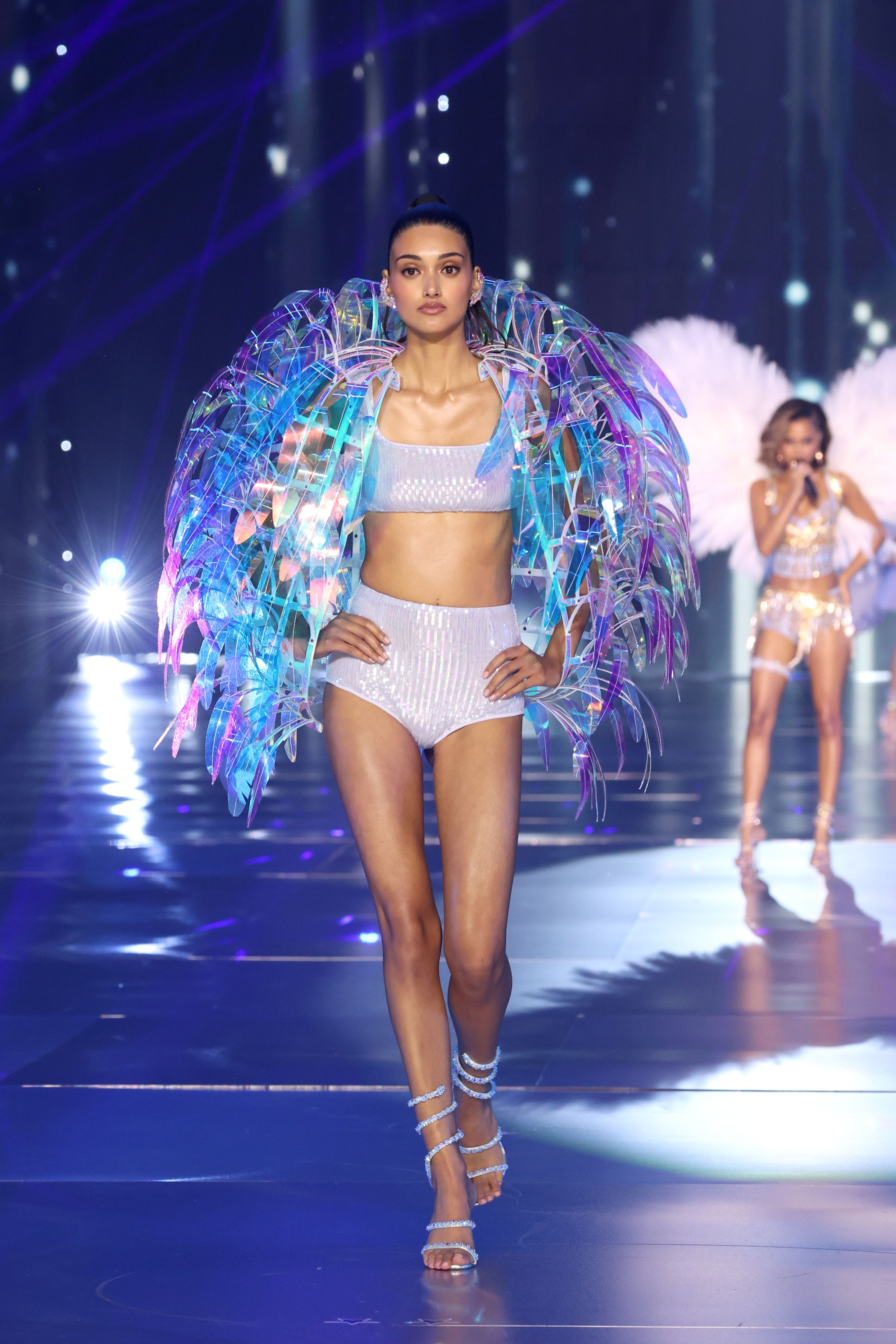 ☆Victoria's secret 2015年NYファッションショー限定ローブ☆ 2024年のヴィクトリアズ・シークレット・ファッションショーに