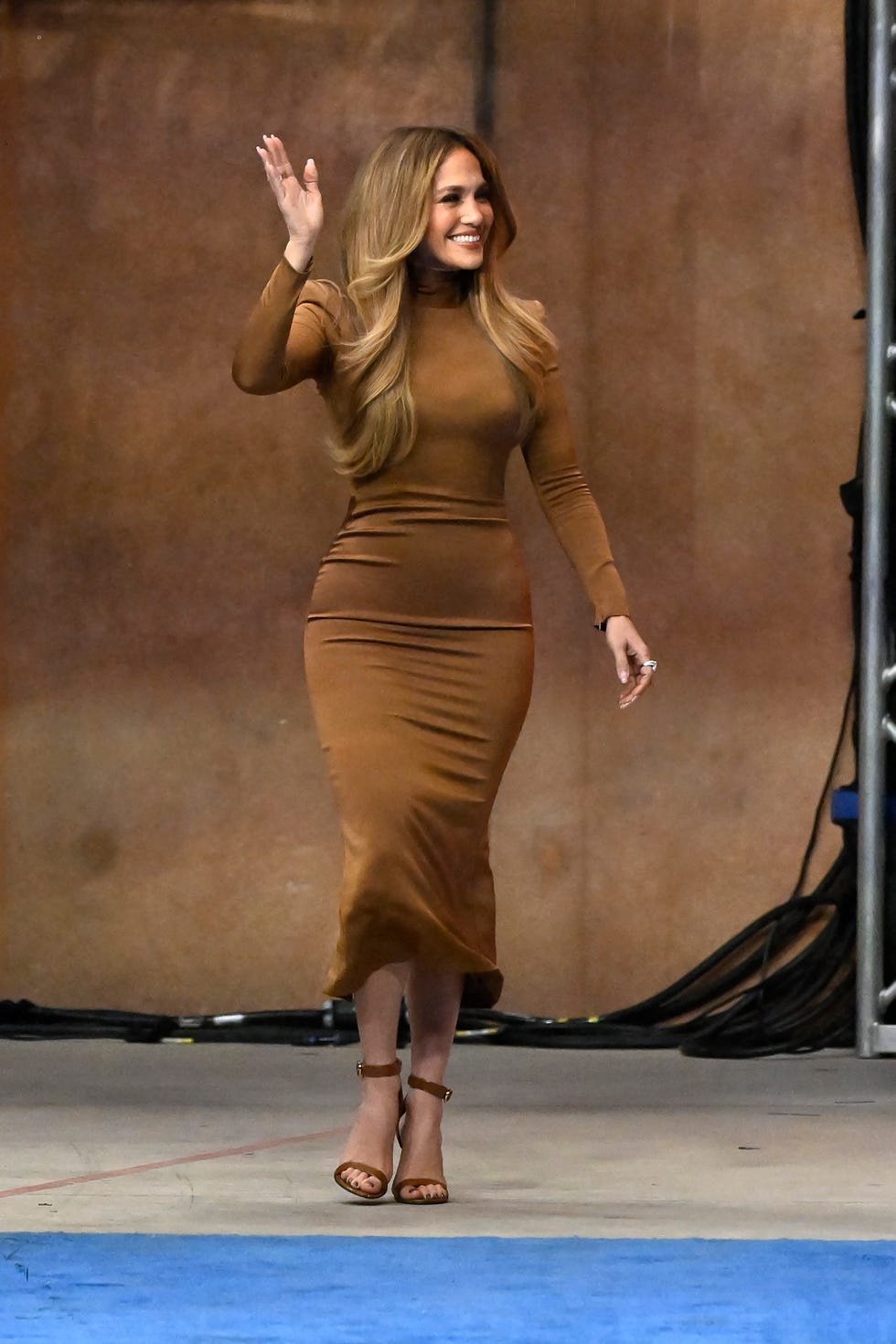 Jennifer Lopez - Figure 1