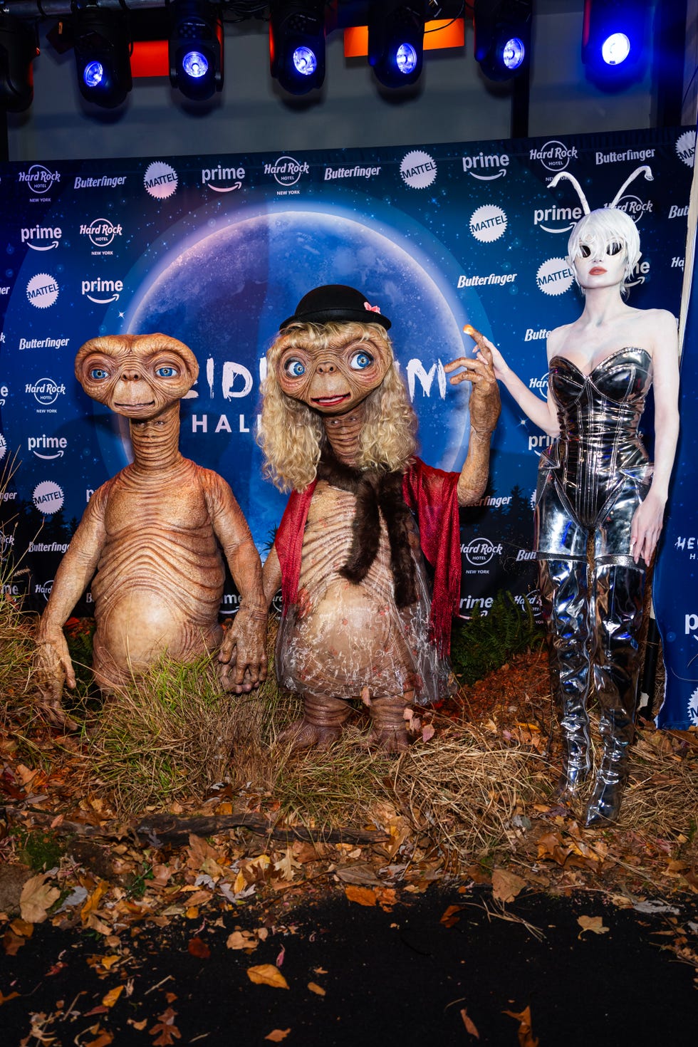 new york, new york october 31 l r tom kaulitz, heidi klum and leni klum attend heidi klums 23rd annual halloween party at hard rock hotel new york on october 31, 2024 in new york city photo by thestewartofnywireimage