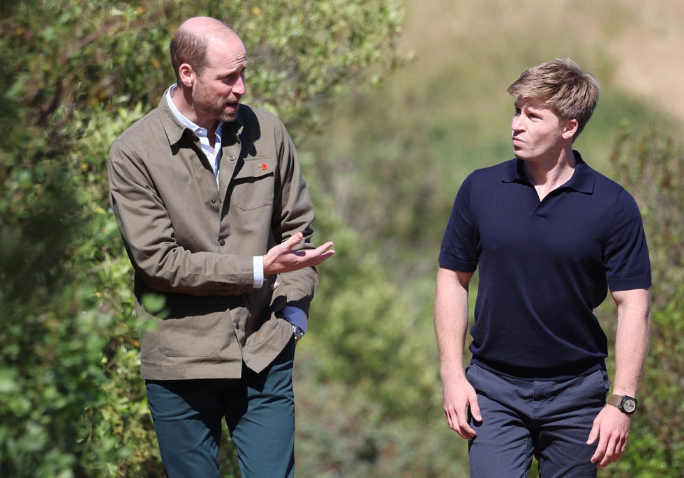 cape town, south africa november 05 prince william, prince of wales talks to robert irwin during his visit at signal hill on november 05, 2024 in cape town, south africa during his visit, the prince of wales will attend the fourth annual earthshot prize awards and engaged in various environmental initiatives and participated in events held in cape town as part of earthshot week photo by chris jacksongetty images