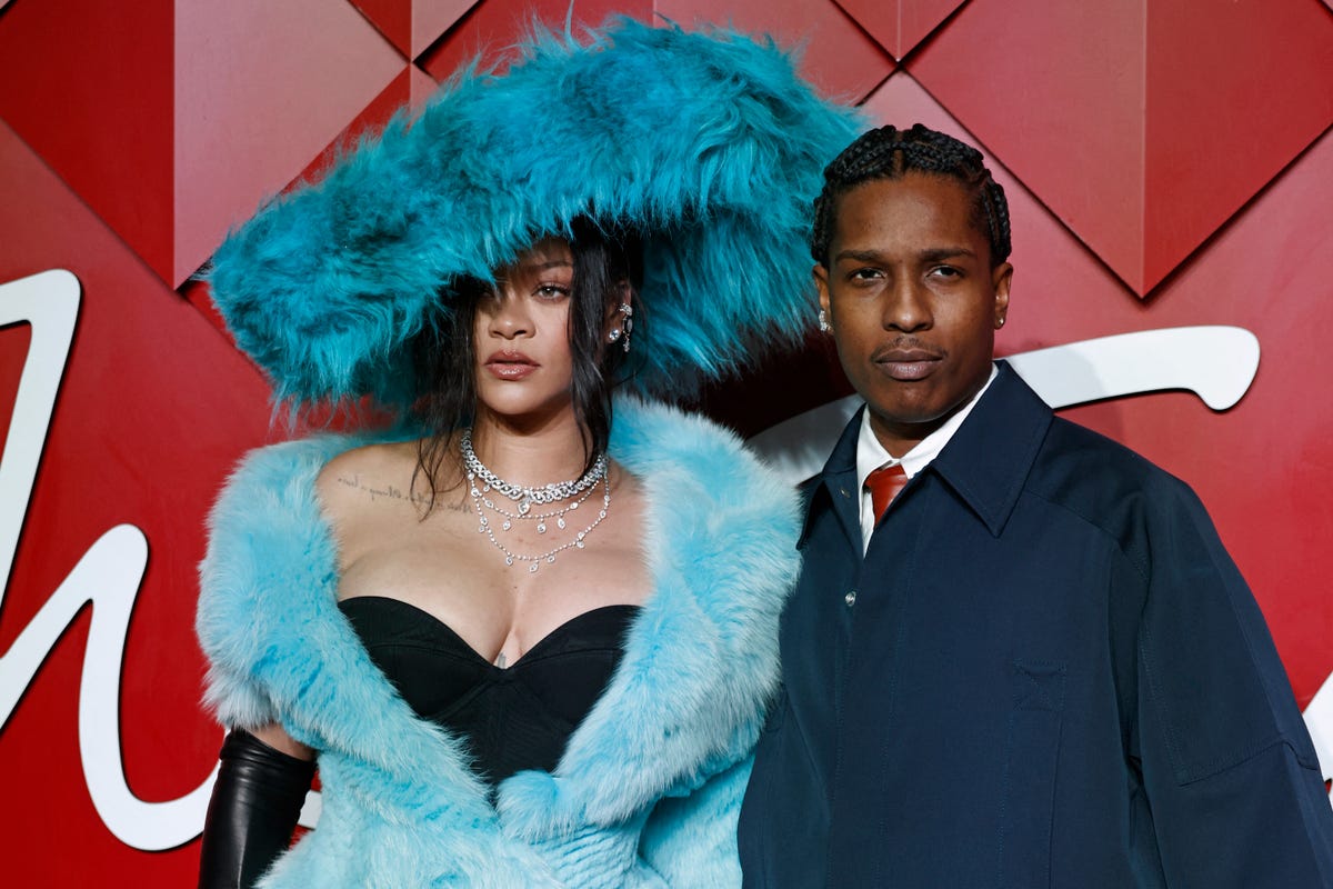 Rihanna’s Icy Blue Fur Dress Is So Good, It Made Me Audibly Gasp