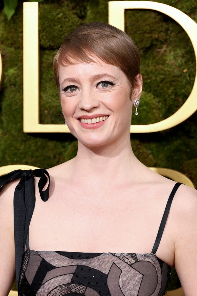 short hairstyles for thinning hair leonie benesch