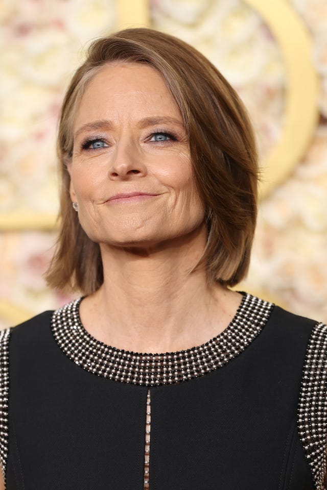 short hairstyles for thinning hair jodie foster