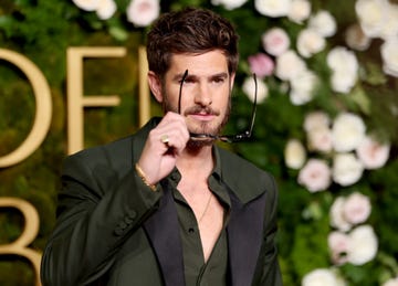 beverly hills, california january 05 andrew garfield attends the 82nd annual golden globe awards at the beverly hilton on january 05, 2025 in beverly hills, california photo by matt winkelmeyerwireimage