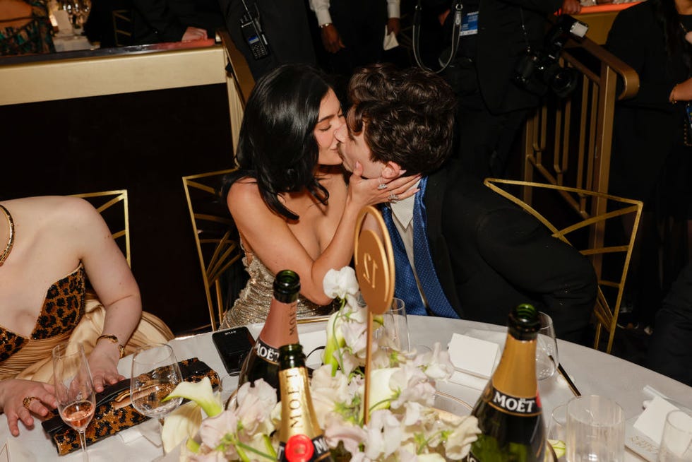 beverly hills, california january 05 l r kylie jenner and timothée chalamet attend the 82nd annual golden globe awards at the beverly hilton on january 05, 2025 in beverly hills, california photo by francis speckercbs via getty images