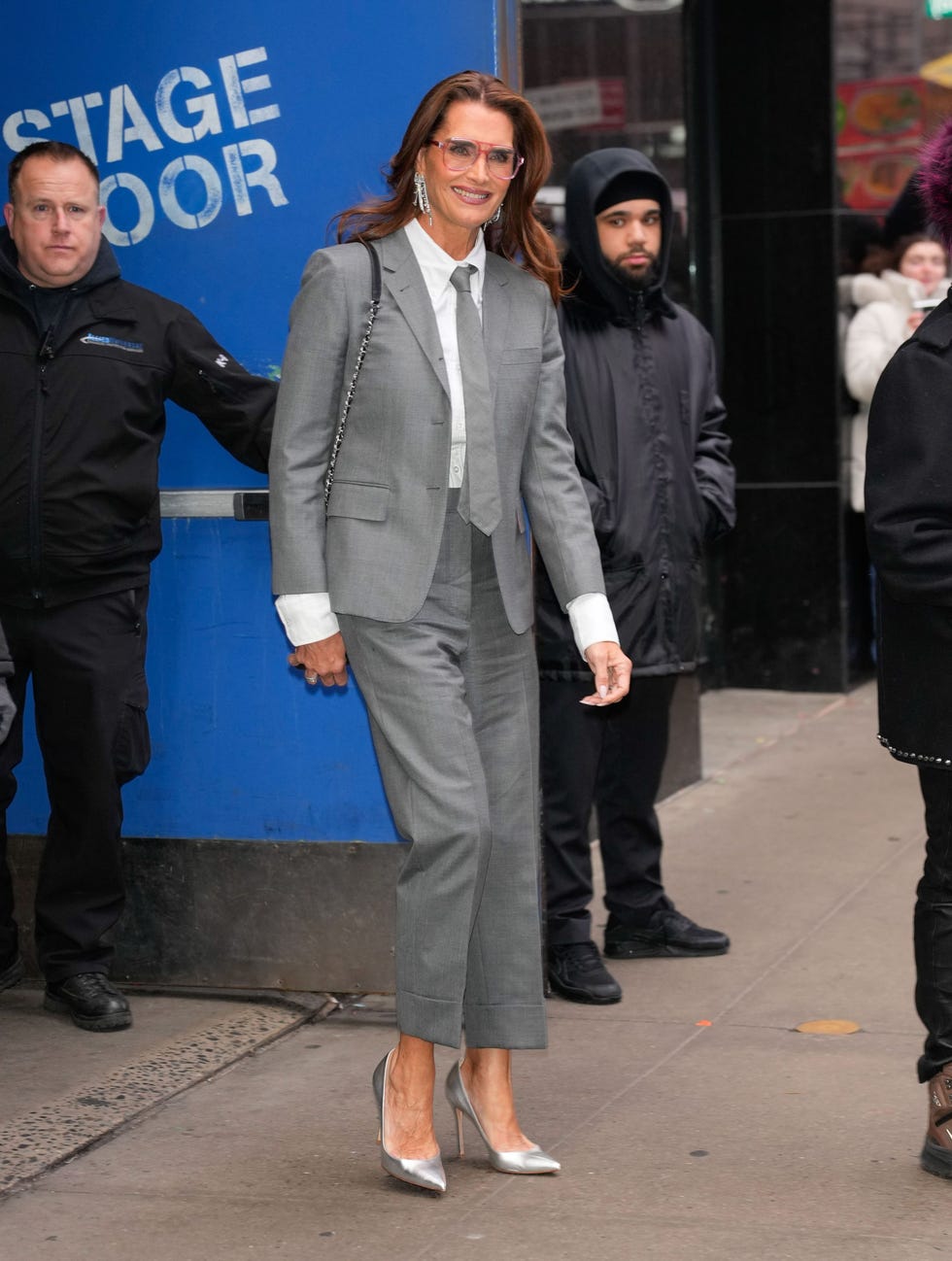 new york, ny january 13 brooke shields is seen leaving the abc television studios on january 13, 2025 in new york city photo by xnystar maxgc images