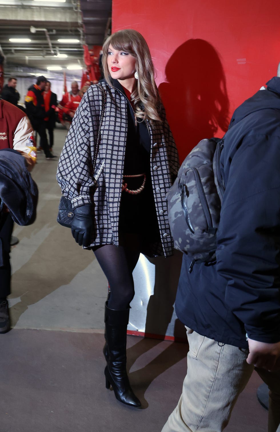 kansas city, missouri january 18 taylor swift arrives prior to the afc divisional playoff game between the houston texans and kansas city chiefs at geha field at arrowhead stadium on january 18, 2025 in kansas city, missouri photo by perry knottsgetty images